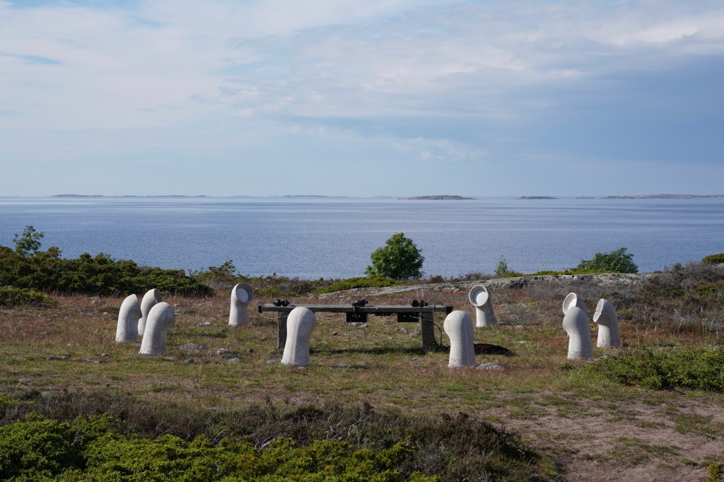 Outdoor speakers of INTER, Jurmo arranged in a circle, facing the Baltic Sea.